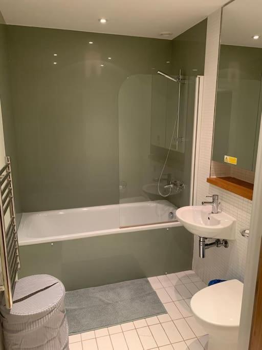 Stunning 2 Bed Flat! Centrally Located In London, Uk! Exterior foto